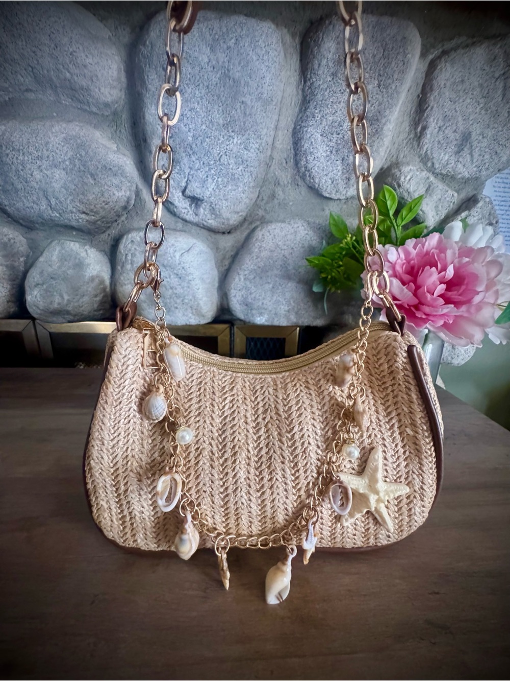 NWT Summer Shell Garland Straw Shoulder Bag with Shell Charms Beige